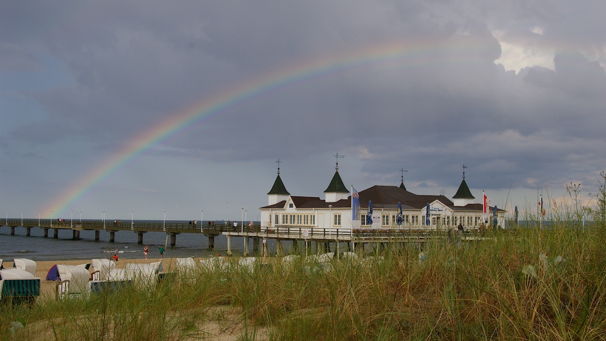 Atem.Pause Regenbogen Salvatorianerinnen Dies ist ein Symbolbild zur Atem.Pause zum Thema "Regenbogen".